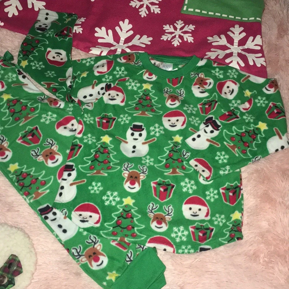 NWT Children’s Place Unisex Two Piece Christmas Holiday Flannel Pajama Set
